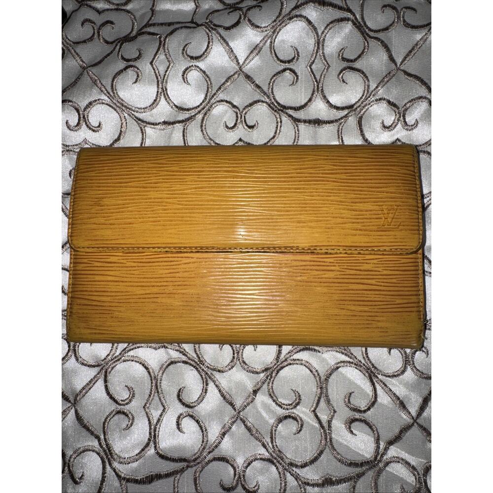 Lous Vuitton LV Yellow Purple Wallet Pre-loved